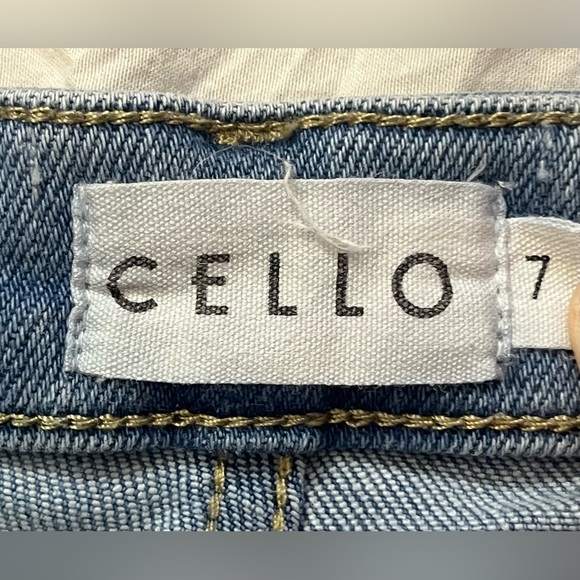 Cello Women's Distressed Light Blue Jeans Size 7 - Picture 3 of 15